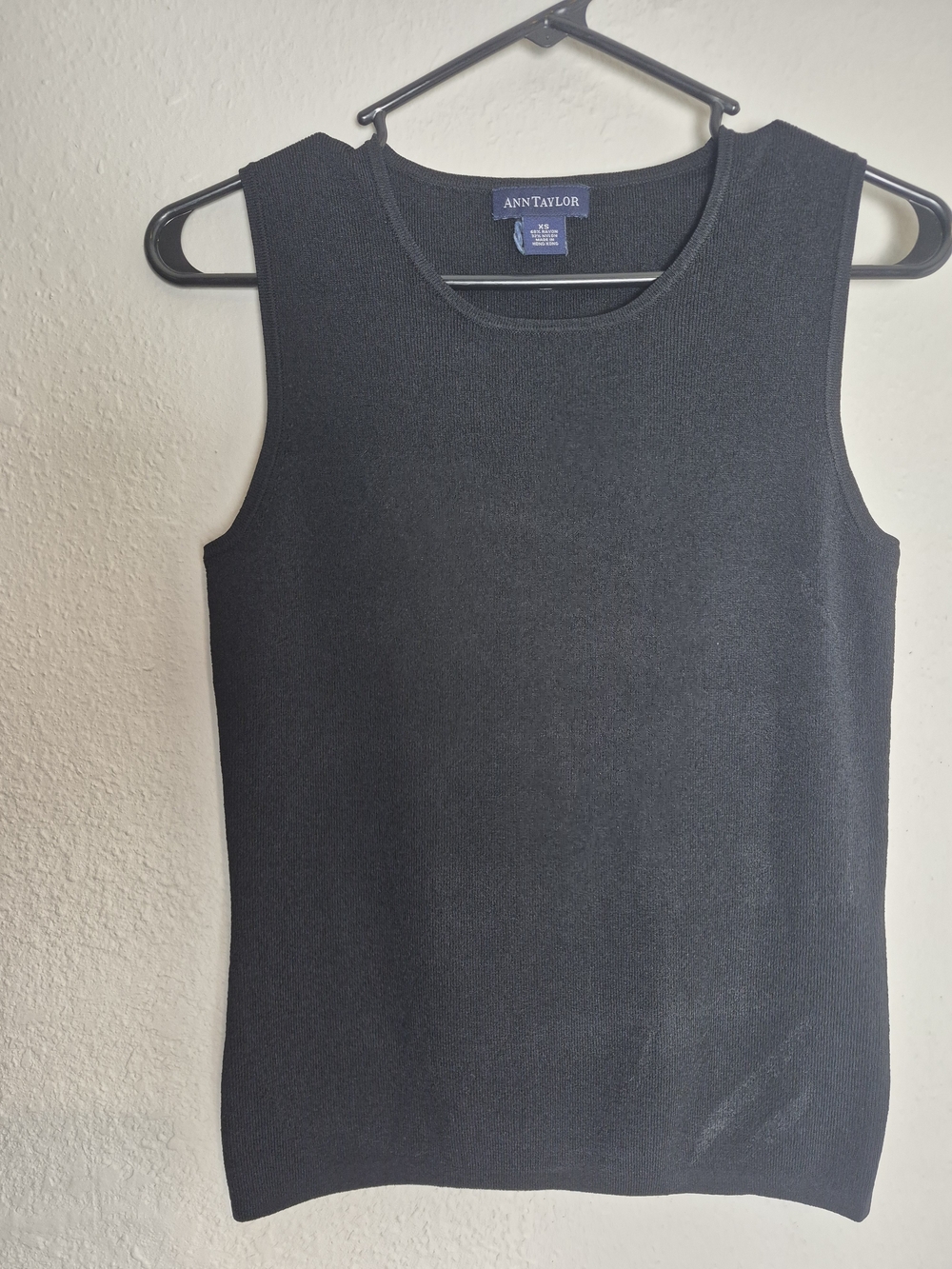 Ann Taylor Black Sleeveless Knit light Sweater! Super Soft! Size XS